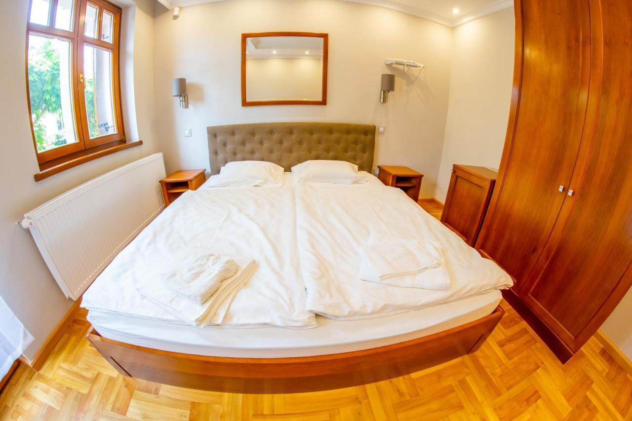 Aranykert Vendeghaz Hotell Eger Exteriör bild