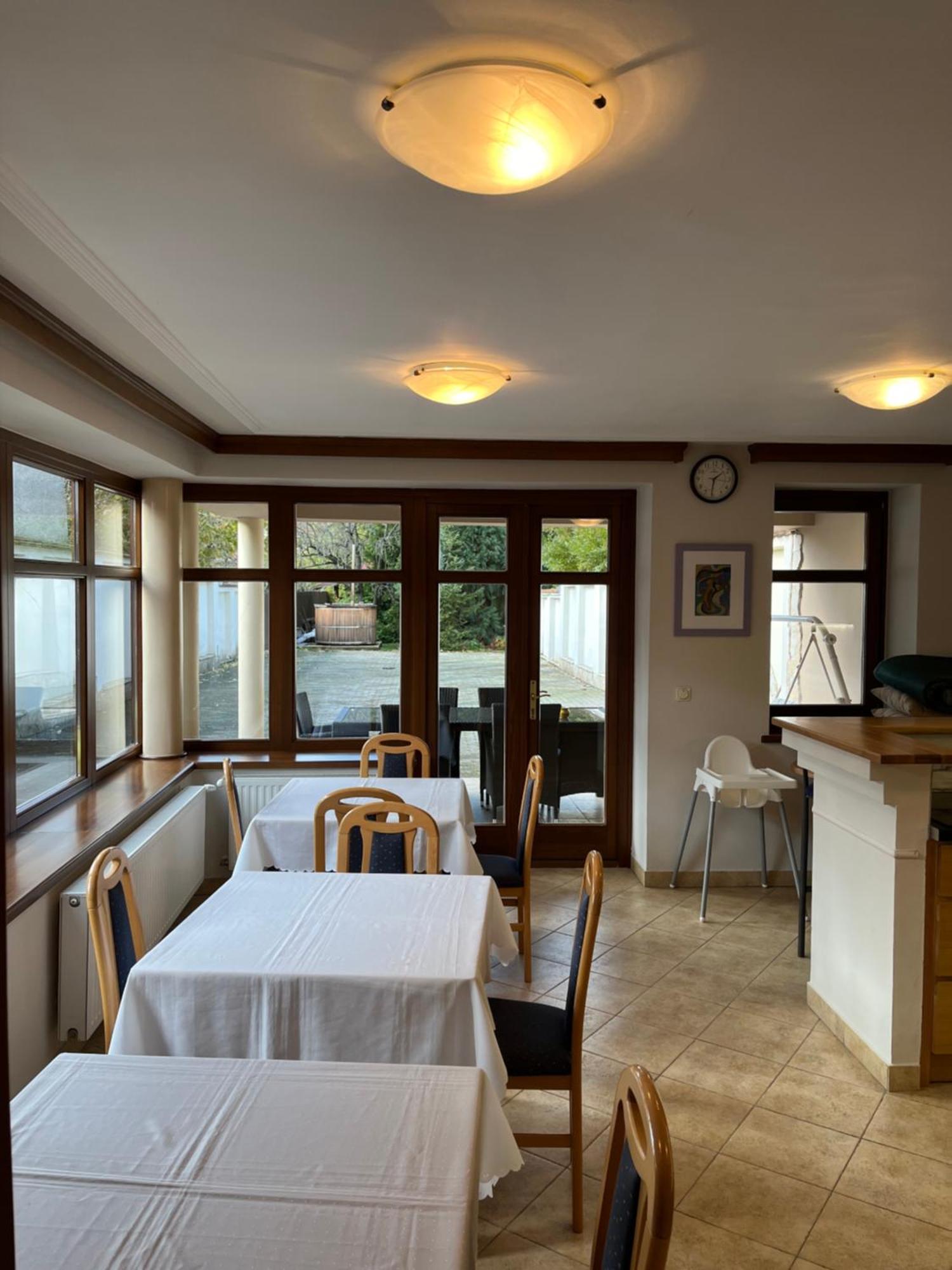 Aranykert Vendeghaz Hotell Eger Exteriör bild